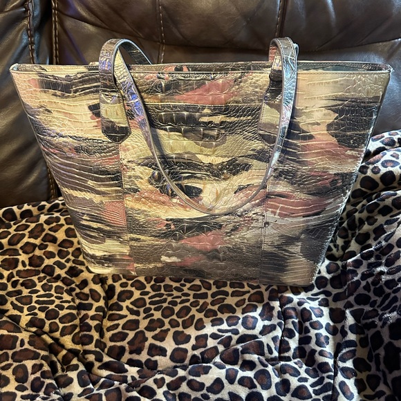 NWT Brahmin Misha Muse Camouflage Leather Tote.100% Authentic - Picture 5 of 8